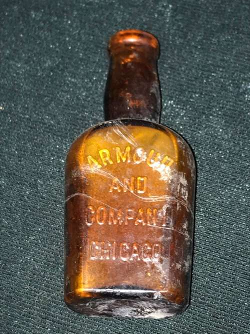 ANTIQUE ARMOUR AND COMPANY BOTTLE FROM CHICAGO