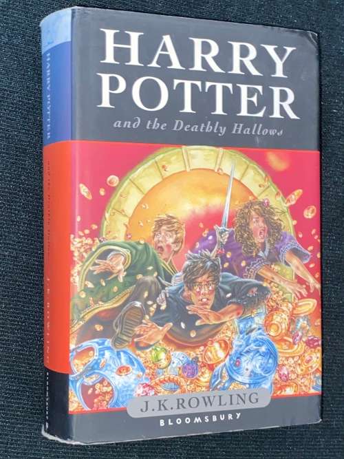 HARRY POTTER AND THE DEADLY HALLOWS BY J.K. ROWLING 1ST EDITION