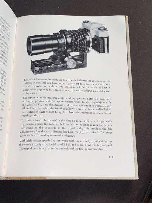 THE LEICA FLEX BOOK BY THEO KISSELBACH