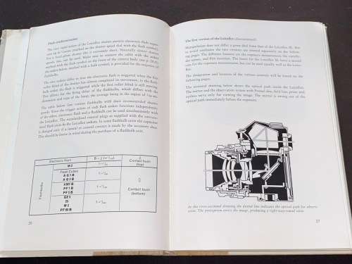 THE LEICA FLEX BOOK BY THEO KISSELBACH