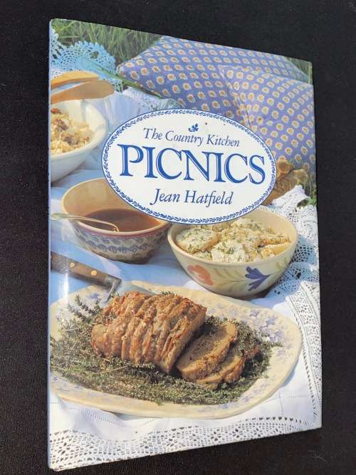 THE COUNTRY KITCHEN PICNICS BY JEAN HATFIELD