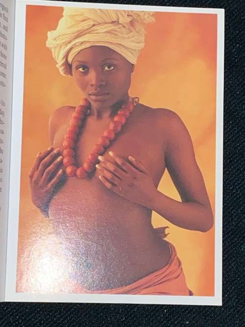 UWE OMMER`S BLACK LADIES 30 POSTCARDS BY TASCHEN
