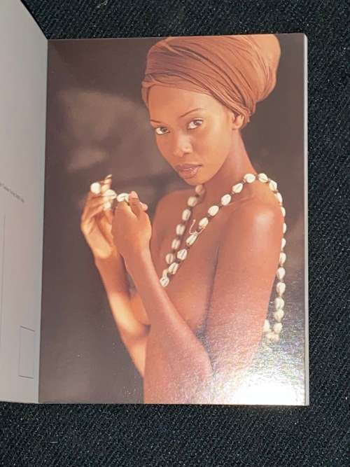 UWE OMMER`S BLACK LADIES 30 POSTCARDS BY TASCHEN