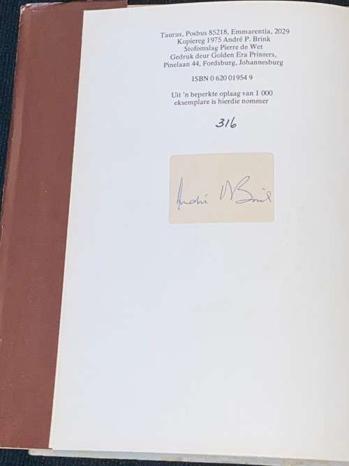 N` OOMBLIK IN DIE WIND DEUR ANDRE P. BRINK - SIGNED