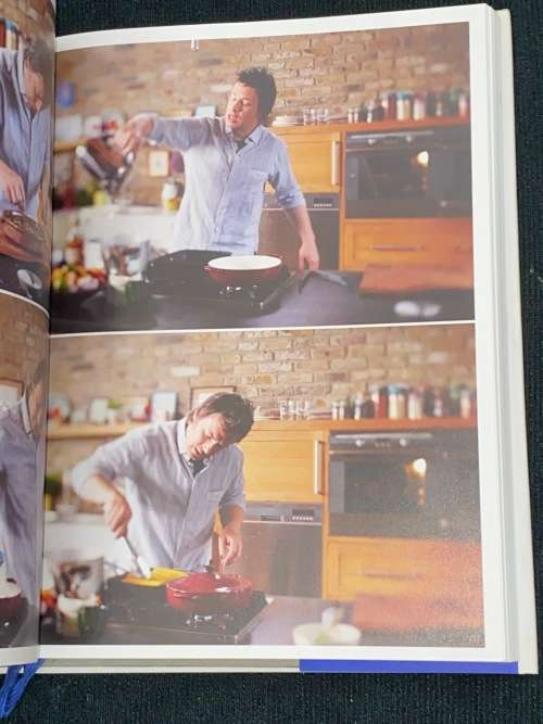 JAMIE`S 30 MINUTE MEALS