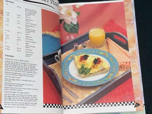 THE ORIGINAL PIZZA & PASTA COOKBOOK BY RON KALENUIK - CANADA