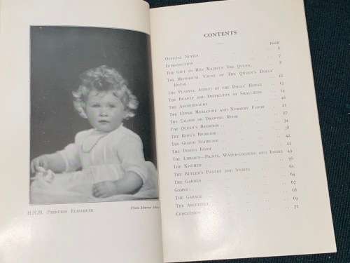 SOUVENIR BOOK OF THE QUEEN`S DOLLS HOUSE