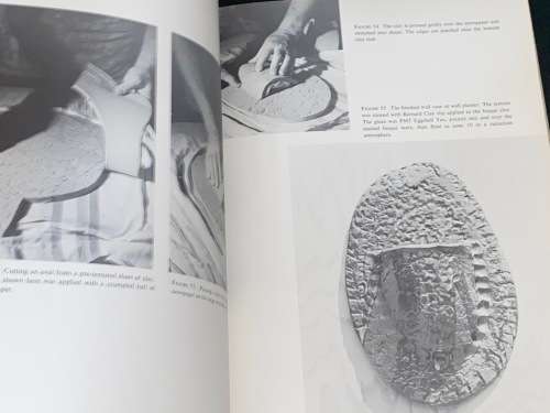 MAKING POTTERY WITHOUT A WHEEL - TEXTURE AND FORM IN CLAY BY F. CARLTON BALL & JANICE LOVOOS