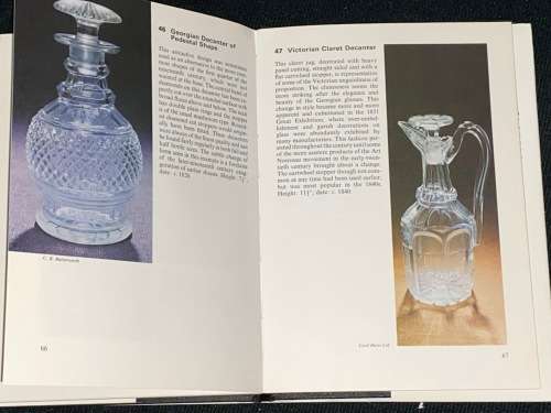 ENGLISH BOTTLES & DECANTERS 1650 - 1900 BY DEREK C. DAVIS