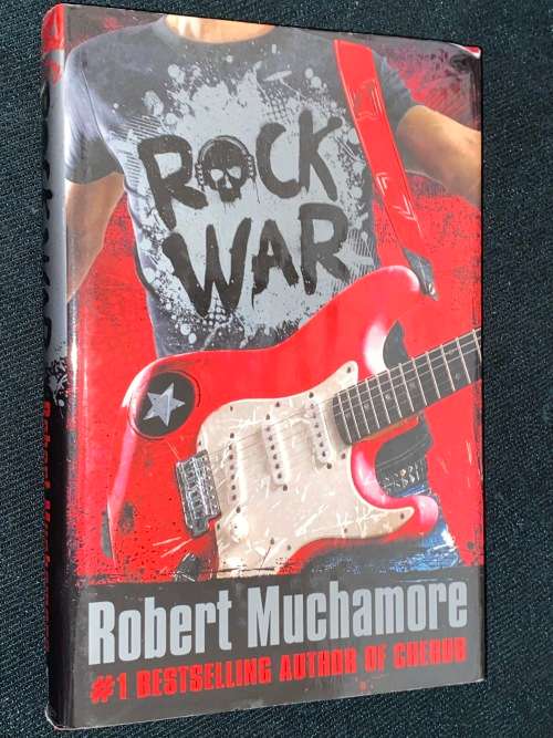 ROCK WAR BY ROGER MUCHAMORE
