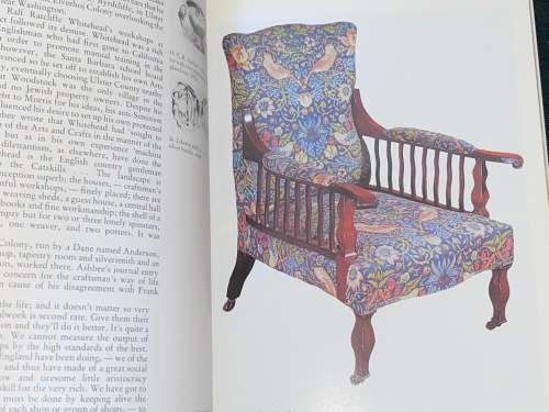 ARTS & CRAFTS IN BRITAIN AND AMERICA BY ISABELLE ANSCOMBE & CHARLOTTE GERE