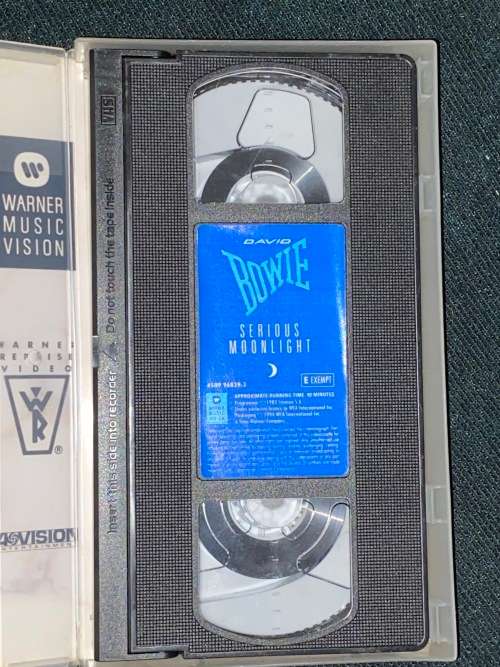 DAVID BOWIE SERIOUS MOONLIGHT VHS