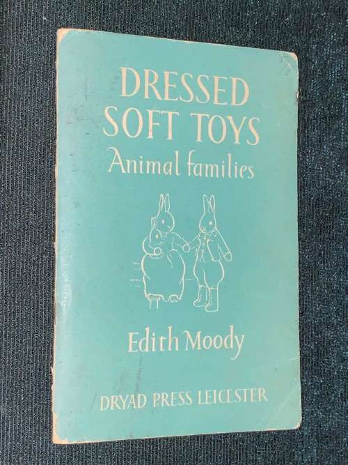 DRESSED SOFT TOYS ANIMAL FAMILIES BY EDITH MOODY