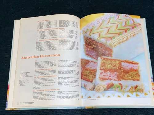 CAKE ICING & DECORATION BY MARGUERITE PATTEN