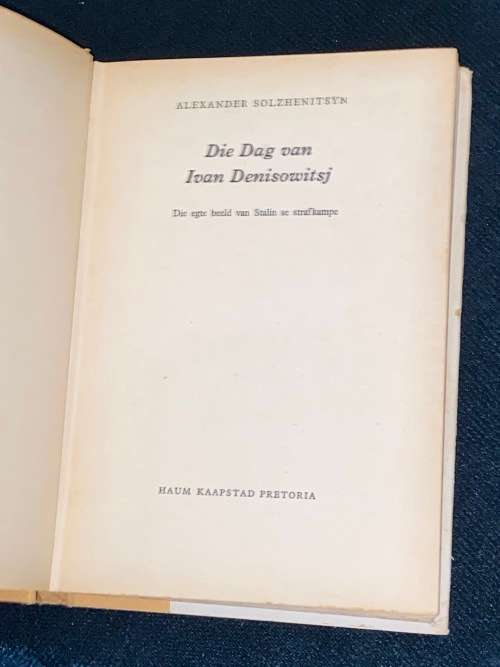 DIE DAG VAN IVAN DENISOWITSJ - ALEXANDER SOZHENITSYN