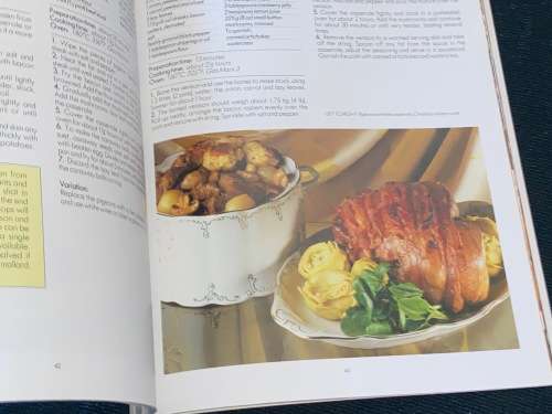 WOOLWORTHS ASHBERRY CASSEROLE COOKERY