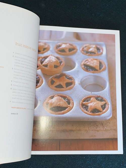 THE AUSTRALIAN WOMAN`S WEEKLY HOMEBAKED