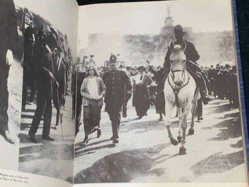 CHURCHILL THE WALK WITH DESTINY