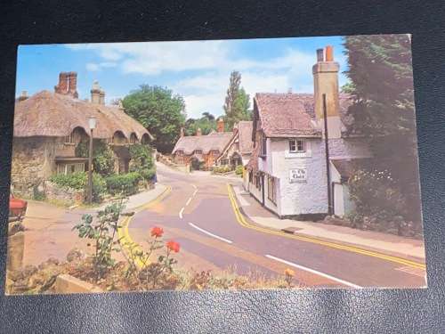 THE OLD VILLAGE  SHANKLIN ISLE OF WIGHT POSTCARD TO LONDON 1971