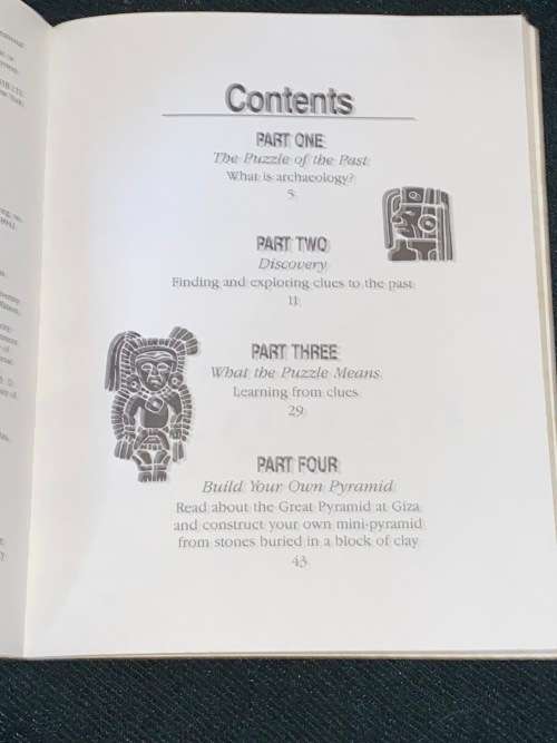THE ARCHAEOLOGIST`S HANDBOOK UNCOVER THE CLUES TO PAST CIVILIZATIONS