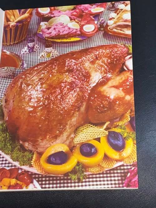 VINTAGE ROBERTSON`S SPICES RECIPE BOOK