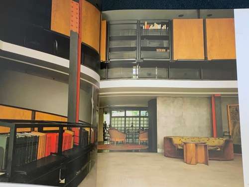 LA MAISON DE VERRE BY PIERRE CHAREAU