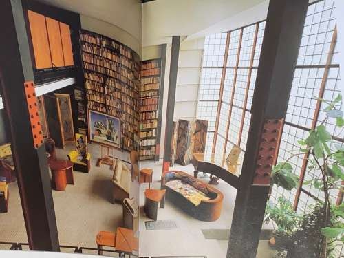 LA MAISON DE VERRE BY PIERRE CHAREAU