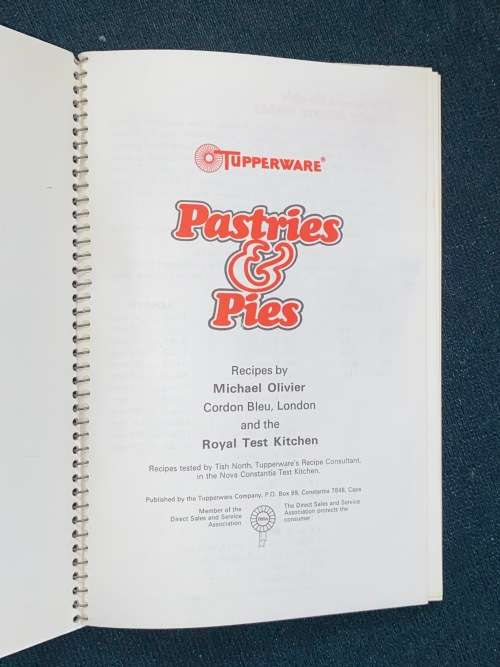 TUPPERWARE PASTRIES & PIES VINTAGE RECIPE BOOK