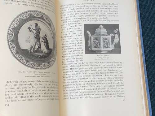 PORCELAIN AS AN ART AND A MIRROR OF FASHION BY ROBERT SCHMIDT