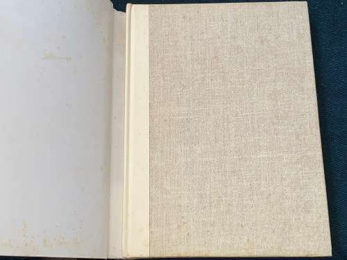 WOMAN`S OWN BOOK OF CAKE DECORATING AND CAKE MAKING