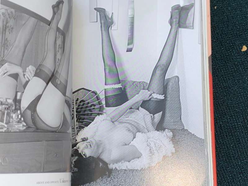 THE LITTLE BOOK OF LEGS BY DIAN HANSON - TASCHEN