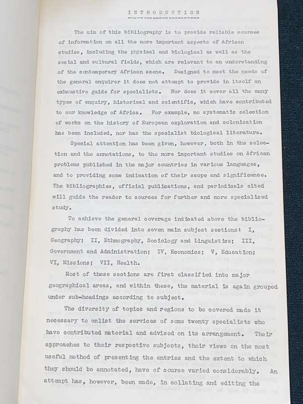 SELECT ANNOTATED BIBLIOGRAPHY OF TROPICAL AFRICA JUNE 1956