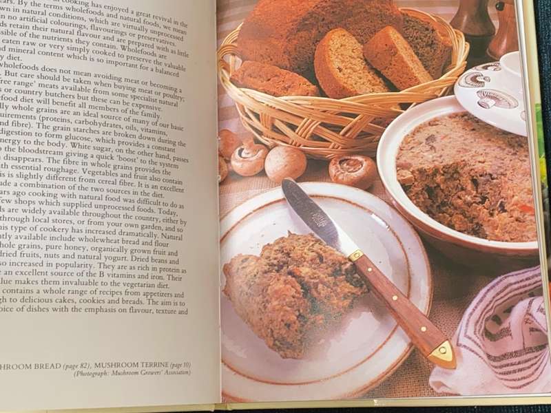 THE COLOUR BOOK OF WHOLEFOOD COOKERY