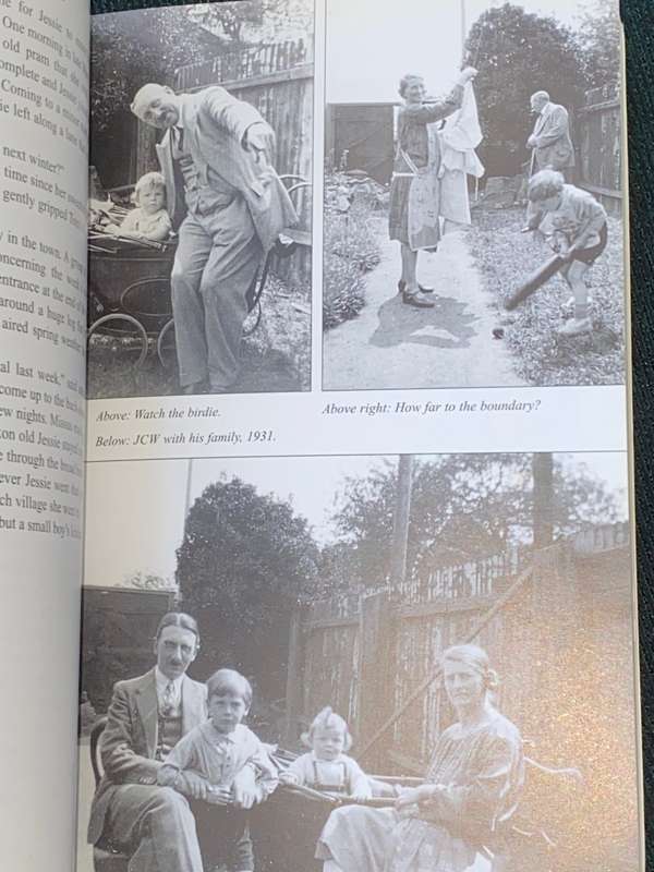 A GARLAND OF WAVENEY VALLEY TALES SHORT STORIES BY DAVID WOODWARD SIGNED