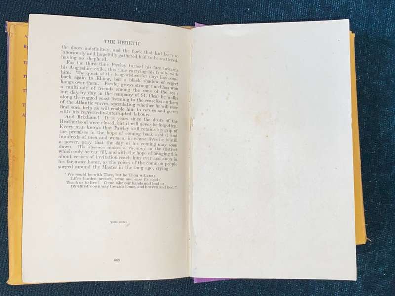 THE HERETIC BY ROBERT JAMES LEES INSCRIBED BY AUTHORS DAUGHTER