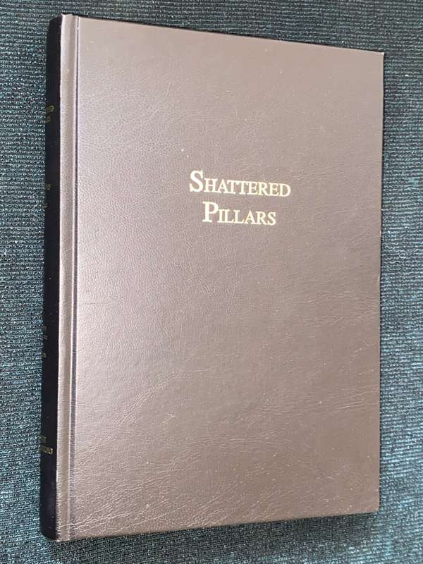 SHATTERED PILLARS AN ANTHOLOGY OF AFRICAN VERSE  2003