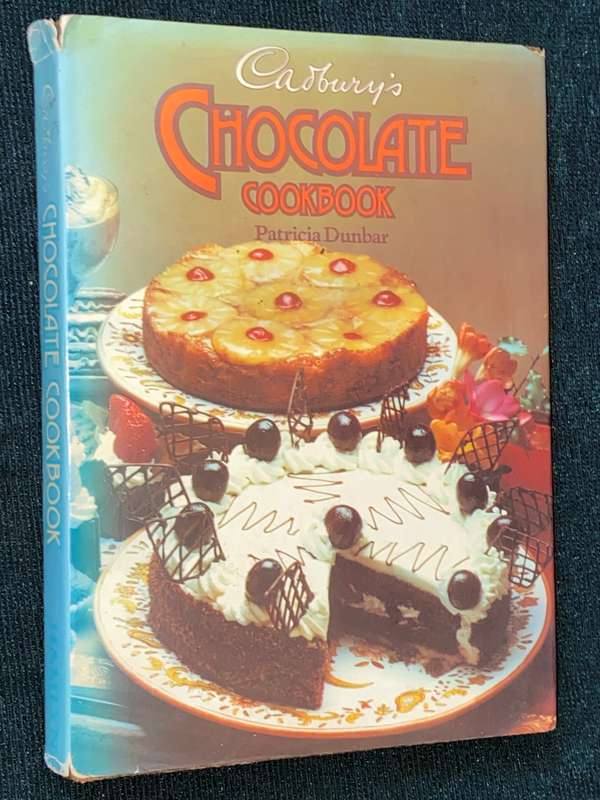CADBURY`S CHOCOLATE COOKBOOK BY PATRICIA DUBAR