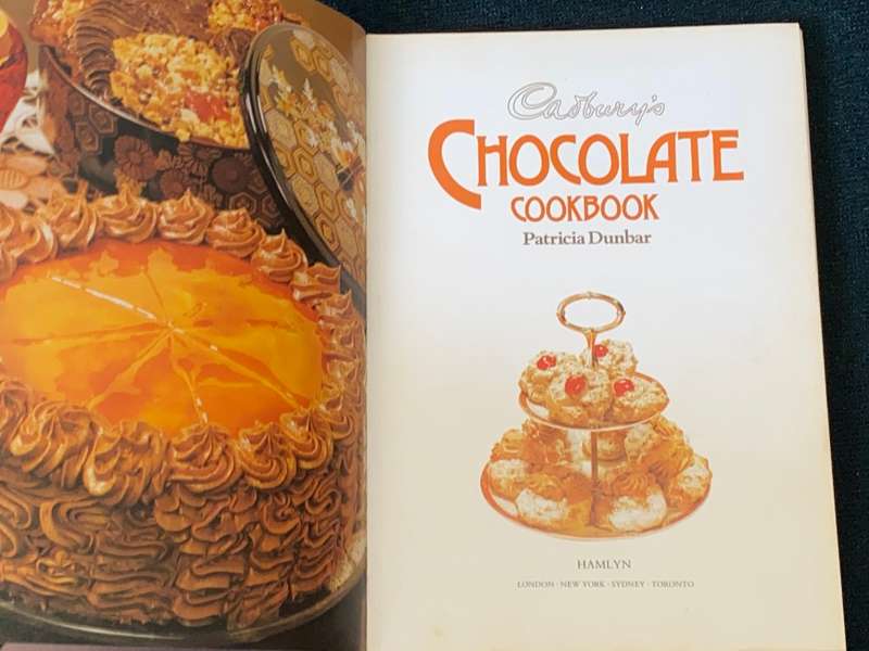 CADBURY`S CHOCOLATE COOKBOOK BY PATRICIA DUBAR