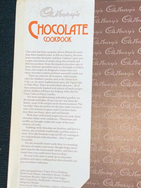 CADBURY`S CHOCOLATE COOKBOOK BY PATRICIA DUBAR
