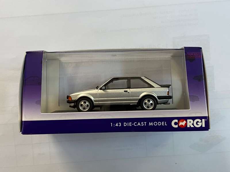 CORGI FORD ESCORT MK3 XR3I STRATO SILVER