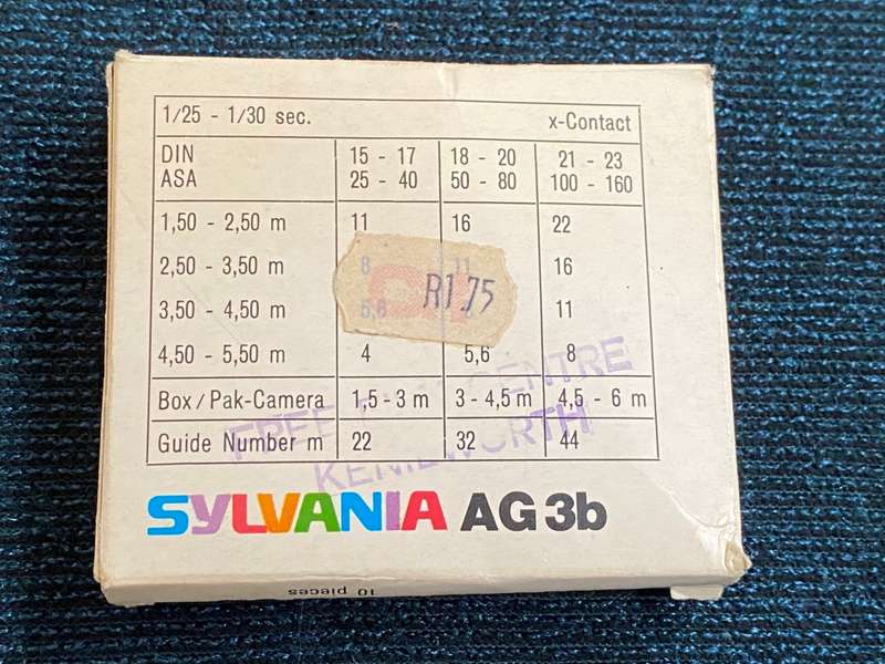 VINTAGE SYLVANIA AG3B CAMERA FLASH BULBS X 10