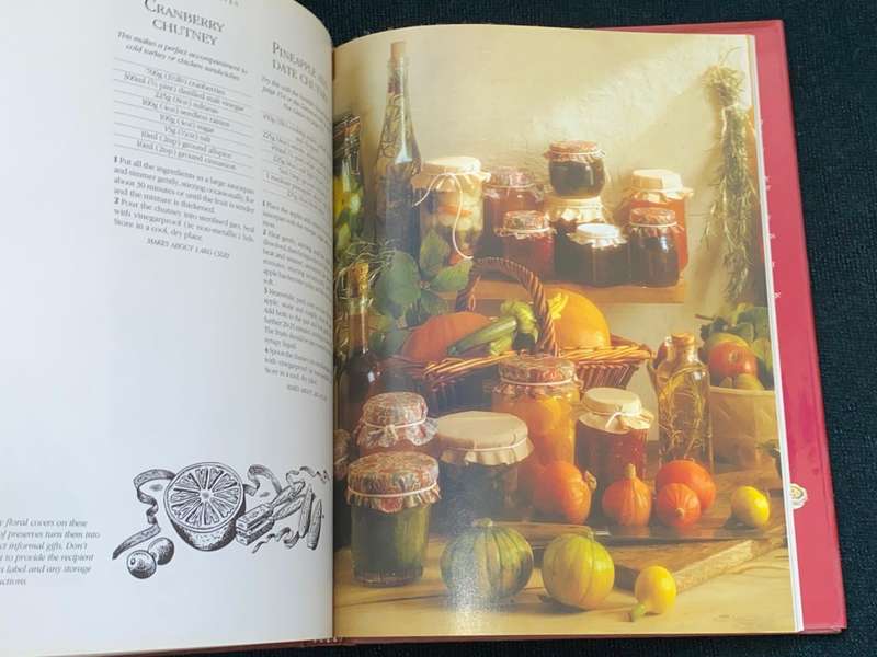 GOOD HOUSEKEEPING PREPARING FOR CHRISTMAS