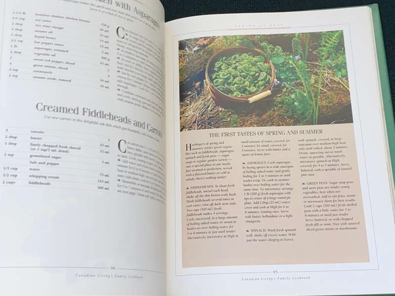 CANADIAN LIVING`S FAMILY COOKBOOK