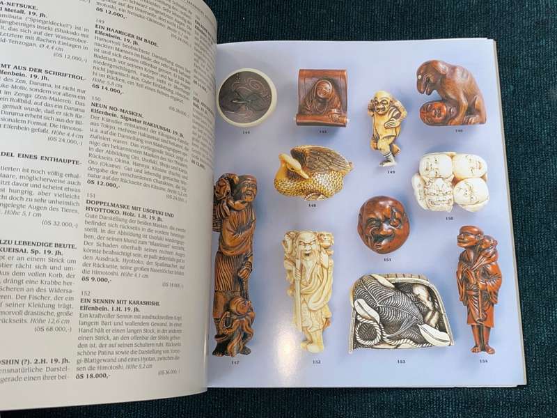 NETSUKE AUCTION CATALOGUE  1998