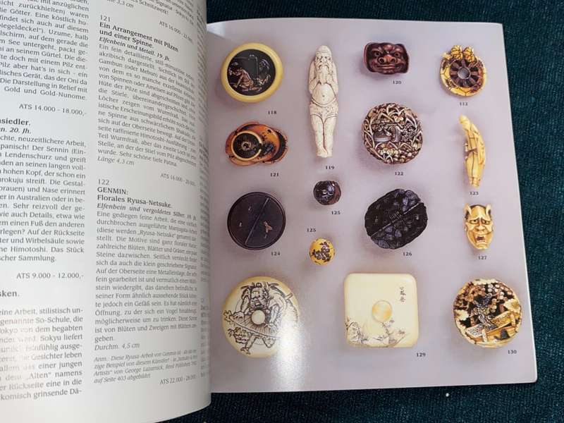 NETSUKE SAMMLUNG PINGOTTI AUCTION CATALOGUE  1998