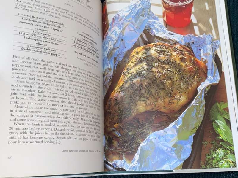DELIA SMITH`S SUMMER COLLECTION 140 RECIPES FOR SUMMER