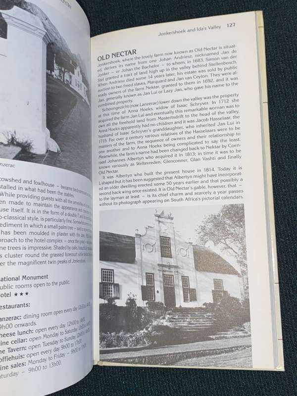 A CONCISE GUIDE TO CAPE DUTCH HOUSES BY PHILLIDA BROOKE SIMONS