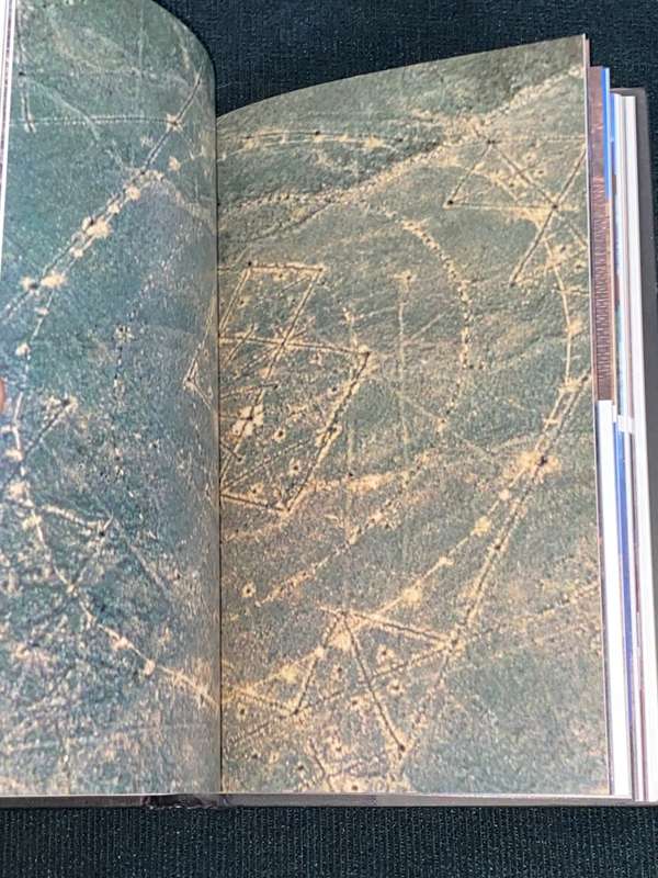 ARRIVAL OF THE GODS REVEALING THE ALIEN LANDING SITES OF NAZCA BY ERICH VON DANIKEN