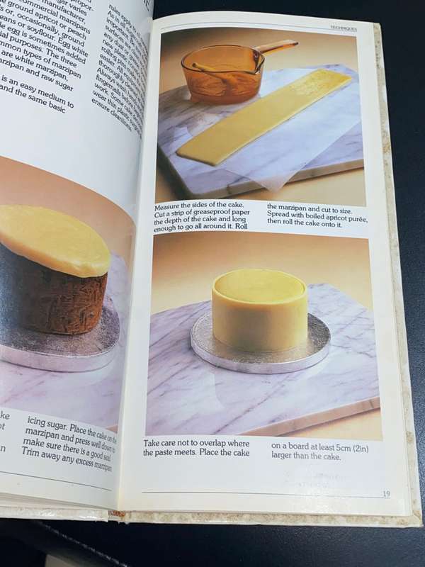 ROYAL ICING THE ART OF SUGARCRAFT BY BRENDA PURTON