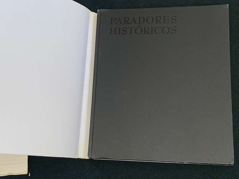 HISTORICAL PARADORS WITH ENGLISH TRANSLATION